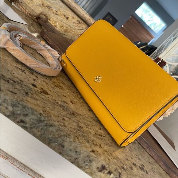 New 😍 Tory Burch Emerson Combo Crossbody - Picture 2 of 9